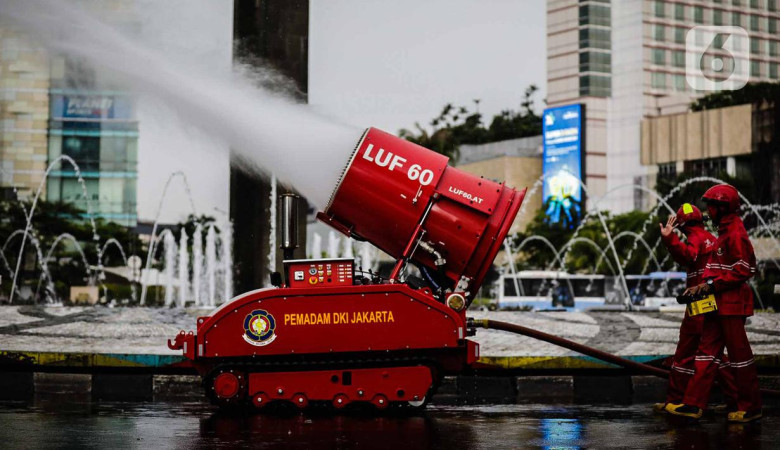 Canggihnya Robot Pemadam Kebakaran